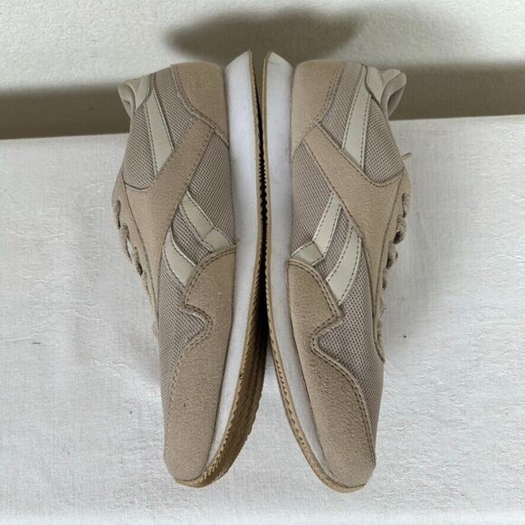 Reebok Womens 7 1/2 Royal low profile beige running shoe Athleisure Activewear - Picture 6 of 11